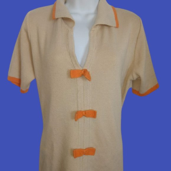 Soft Beige Sweater w Orange Bows Fits XL --- - Picture 1 of 1